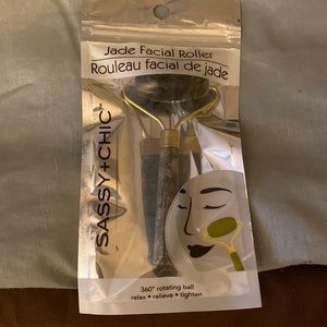 Sassy + Chic Jade Facial Roller-360 Rotating Ball- NIB- never been used..
